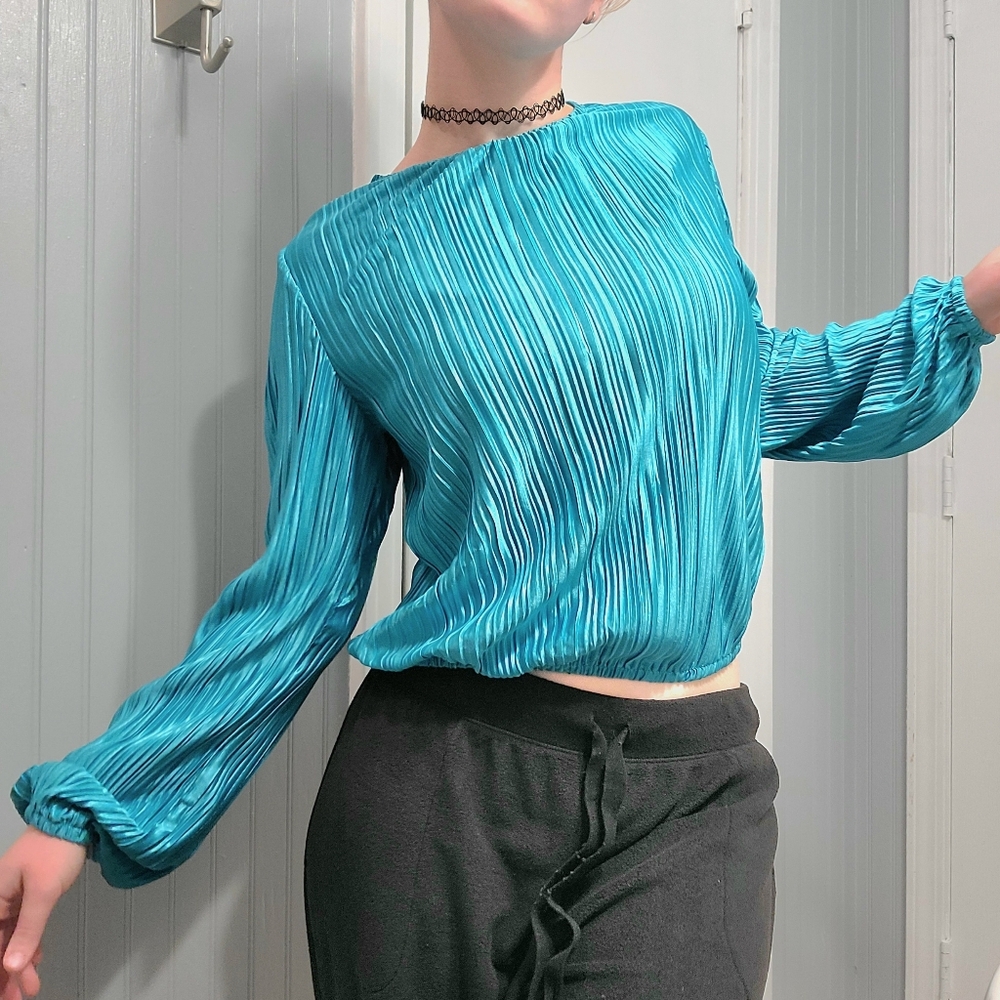 turquoise blouse